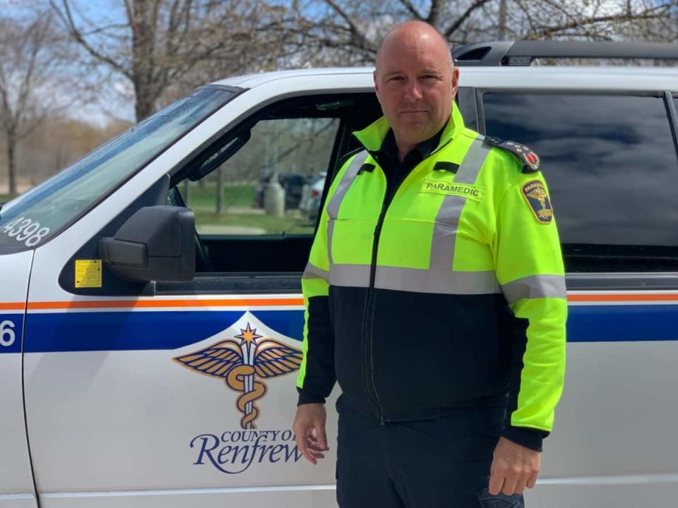 Renfrew County's chief paramedic Michael Nolan says more community paramedic programs — which have operated in his part of the province for more than 15 years — could help ease the strain on Ontario hospitals.  (CBC - image credit)
