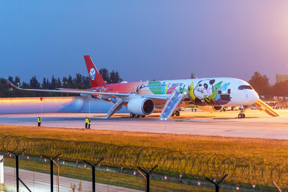 Sichuan Airlines’ Airbus A350 attends emergency evacuation drill in Chengdu