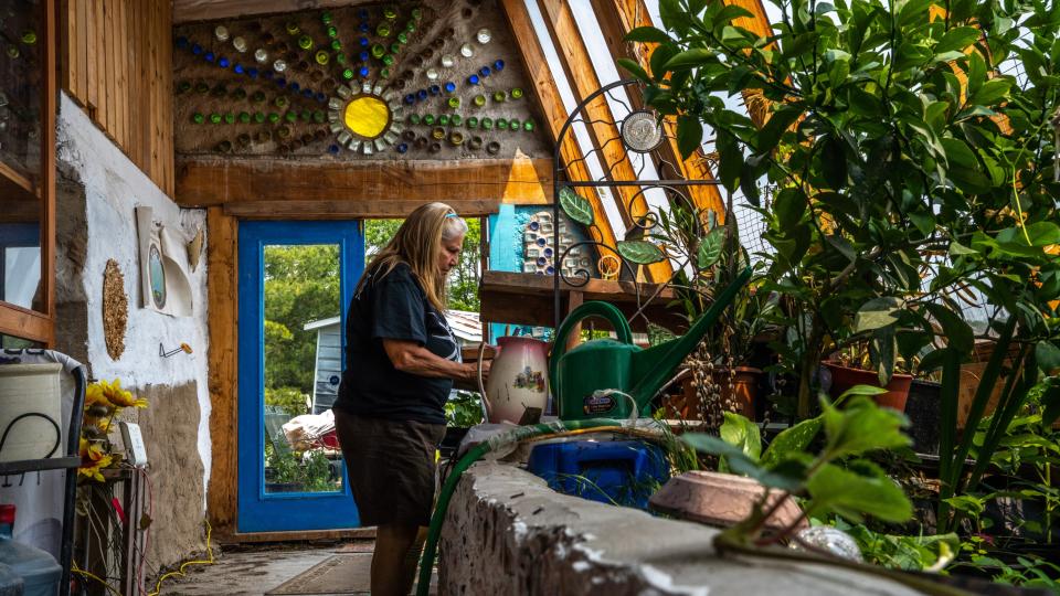 20230605 The Weather Network Earthships Mohawk Seedkeepers KC 7R40057