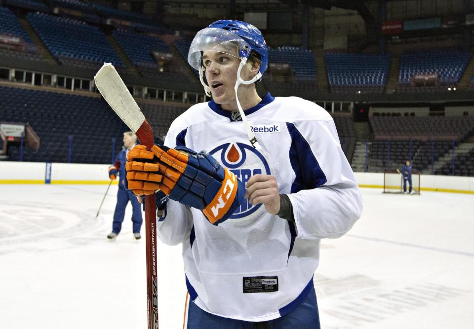 Edmonton Oilers first round pick Connor McDavid takes part in the Edmonton Oilers orientation camp in Edmonton, Alberta, Thursday, July 2, 2015. (Jason Franson/The Canadian Press via AP)