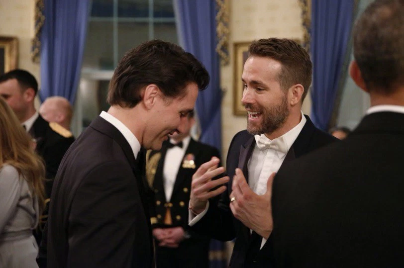 El Primer Ministro compartió a través de Twitter una foto con el actor destacando el talento canadiense en Hollywood. Twitter