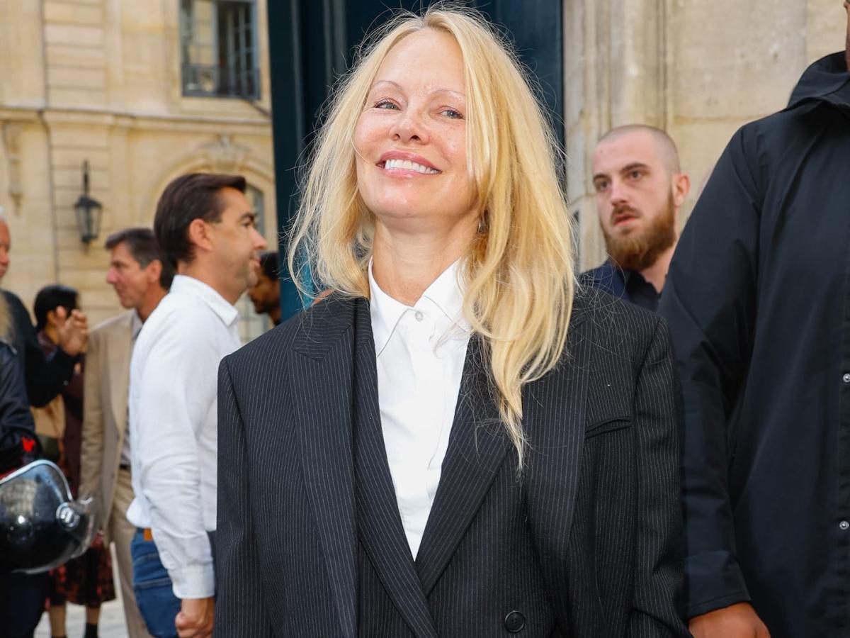 Pamela Anderson went makeup-free at Paris Fashion Week and stole the show