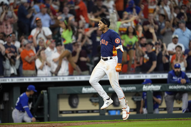 Peña's 2-run homer in 10th leads Astros over Blue Jays, 8-7