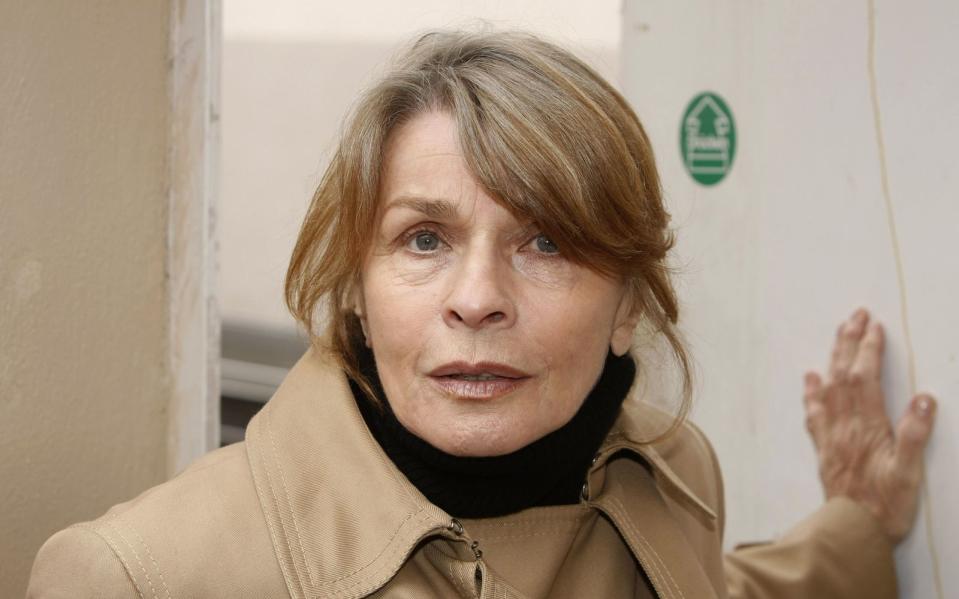 Starke Charakterrolle im prämierten Fernsehfilm "Schlaflos": Senta Berger spielt Carla Sagmeister, die nach zwölf Jahren aus dem Gefängnis entlassen wird. (Bild: WDR / Frank Dicks)