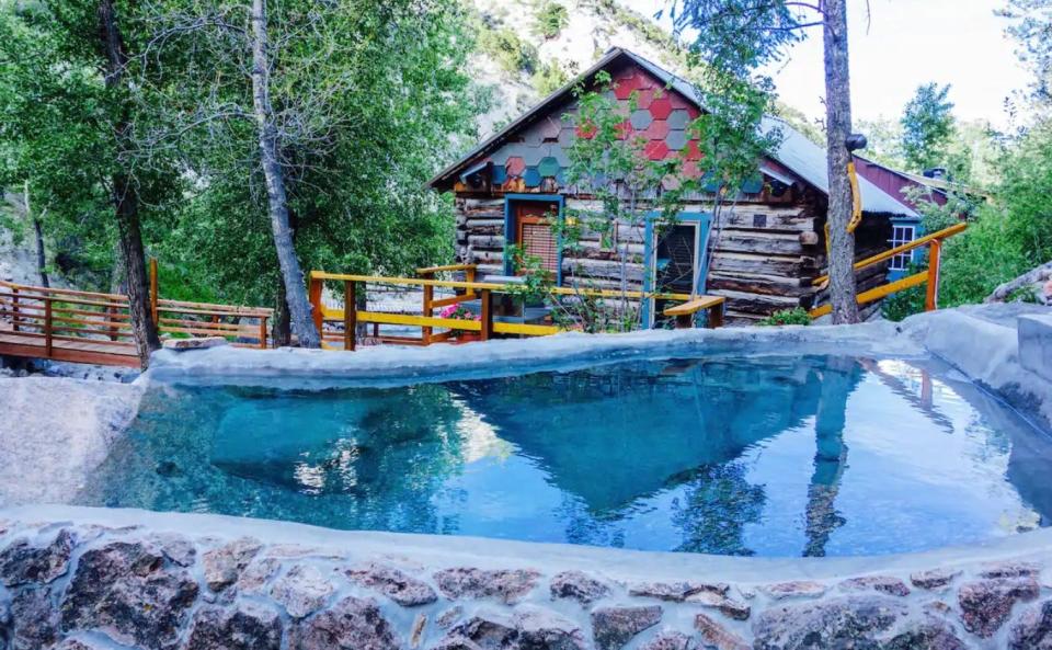 The Holloway Cabin, a restored 1800s mining cabin, is located in Buena Vista, Colorado.