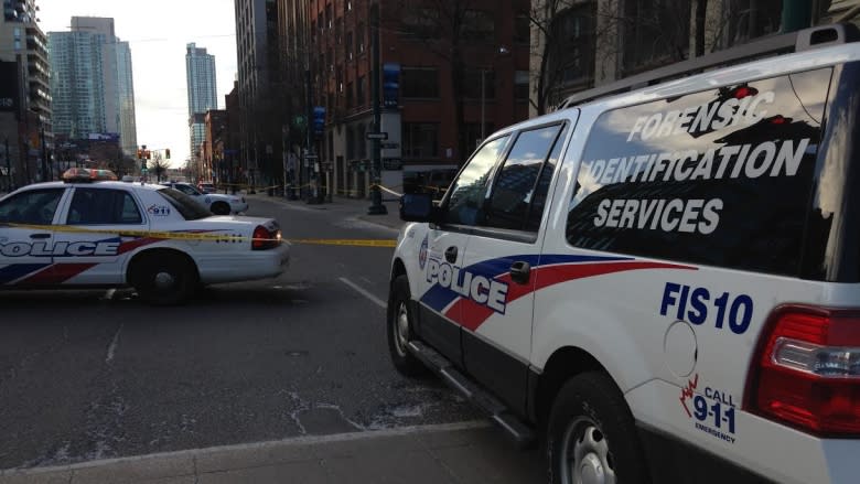 Man injured in stabbing downtown may have walked short distance before being found by police