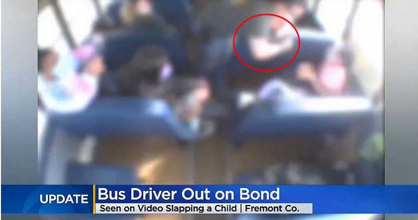 校車司機動手打10歲女童巴掌遭開除。（圖／翻攝自Denver）