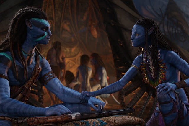 (L-R): Jake Sully (Sam Worthington) and Neytiri (Zoe Saldana) in 20th Century Studios' AVATAR: THE WAY OF WATER.