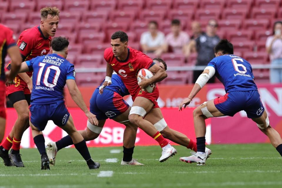 Manu, durante un partido con la selección