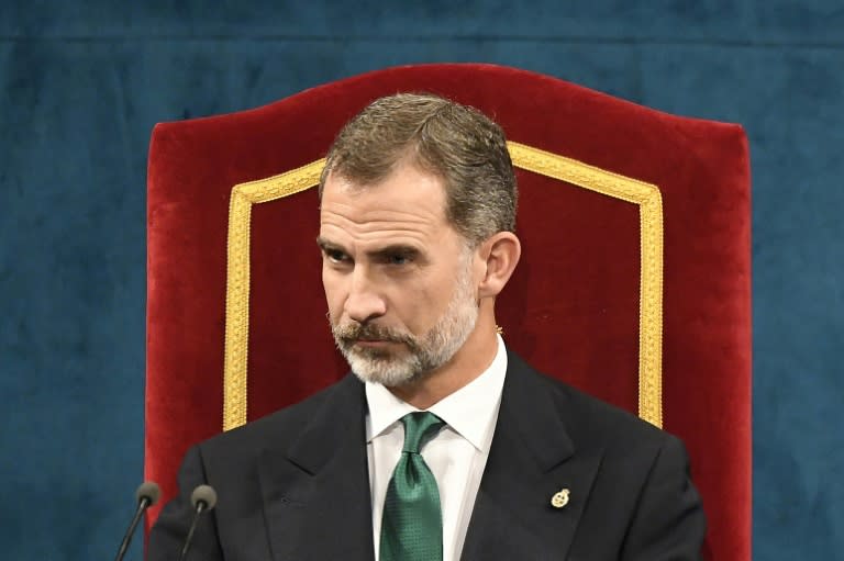 Spain's King Felipe offered his powerful backing to the government's bid to avoid Catalonia breaking away