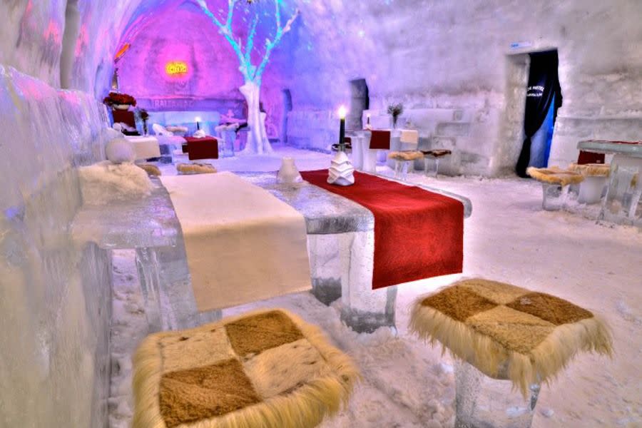 4) Hotel of Ice, Balea Lake, Romania