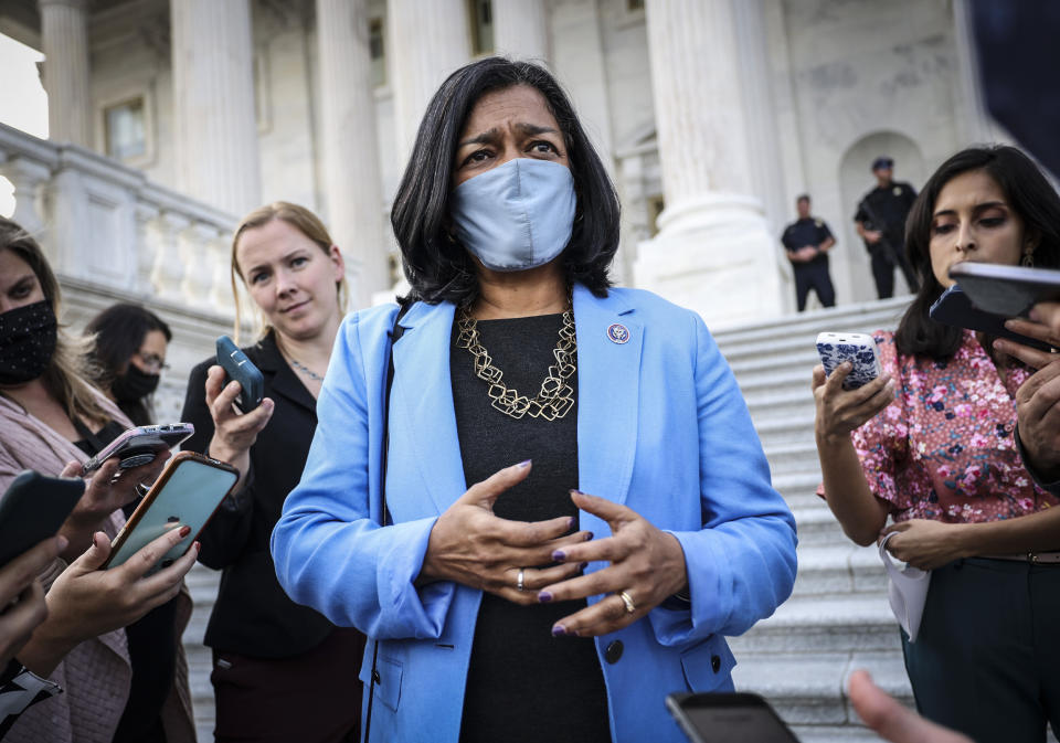 Image: Congress Works To Pass An Infrastructure and Government Funding Bill (Kevin Dietsch / Getty Images)