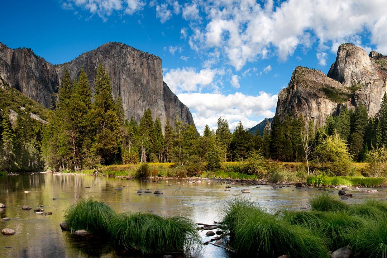 Majestic landscape on sunny day, Yosemite National Park, California, USA