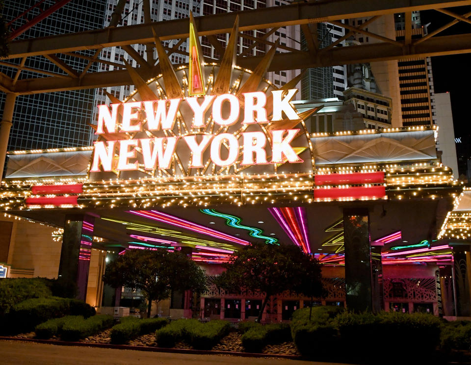 Lights flicker at the porte cochere at the closed New York-New York Hotel & Casino on May 8, 2020 in Las Vegas, Nevada. (Photo by Ethan Miller/Getty Images)