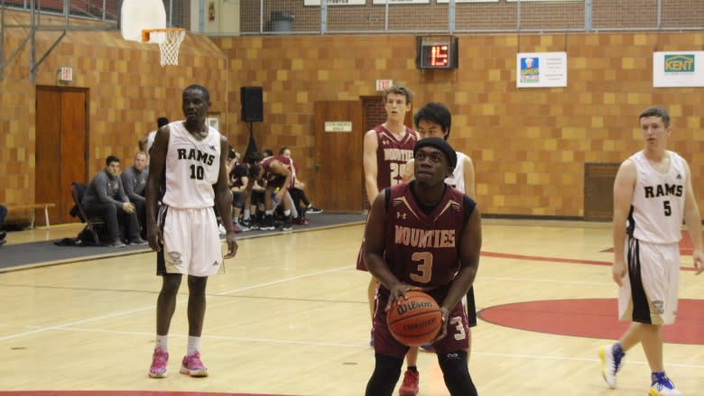 From brain injury to basketball: Michael Otoo returns to the sport he loves