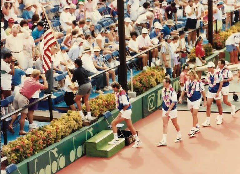 Estados Unidos: Leach (N° 1 en dobles), McEnroe, Agassi, Sampras y el capitán Gorman, un Dream Team