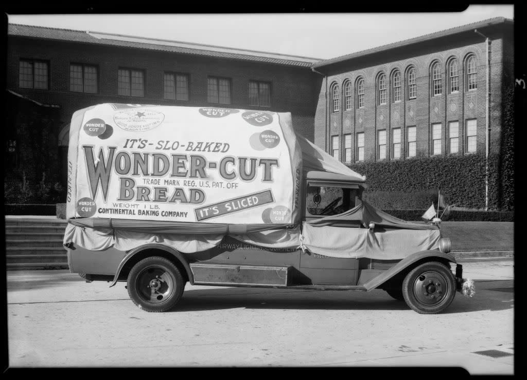 Wonder-cut Bread truck, Southern California, 1931