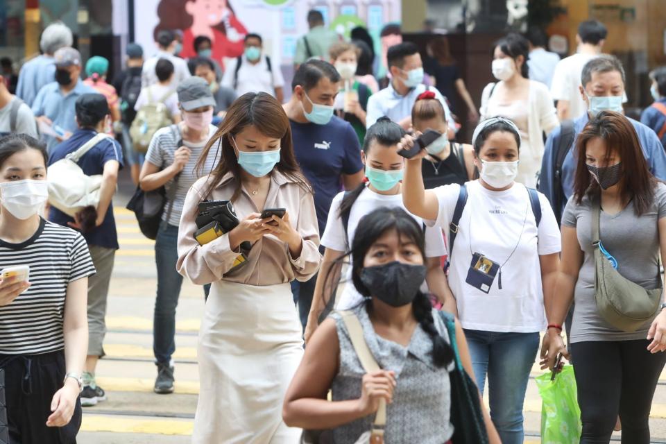 轉眼間稅季將至，「綠色炸彈」又來了。(資料圖片)