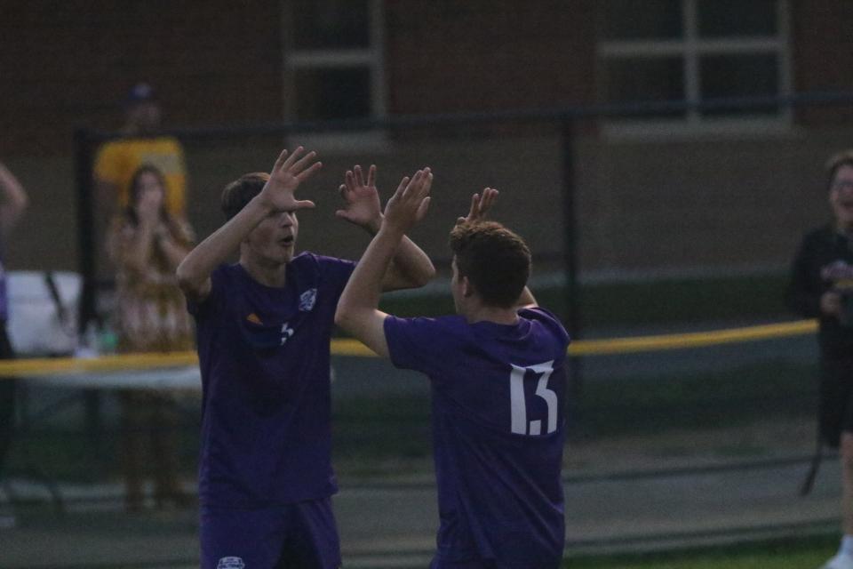 The Lexington Minutemen clinched the outright Ohio Cardinal Conference championship with a 3-1 win over Wooster on Tuesday evening.