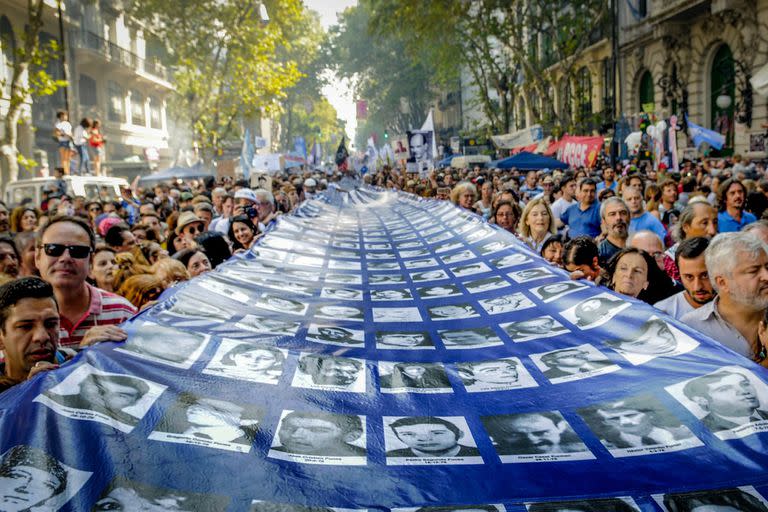 El sábado se cumplen 42 años del último golpe de Estado