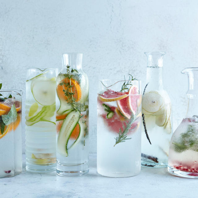 Quenching vitamin-infused water