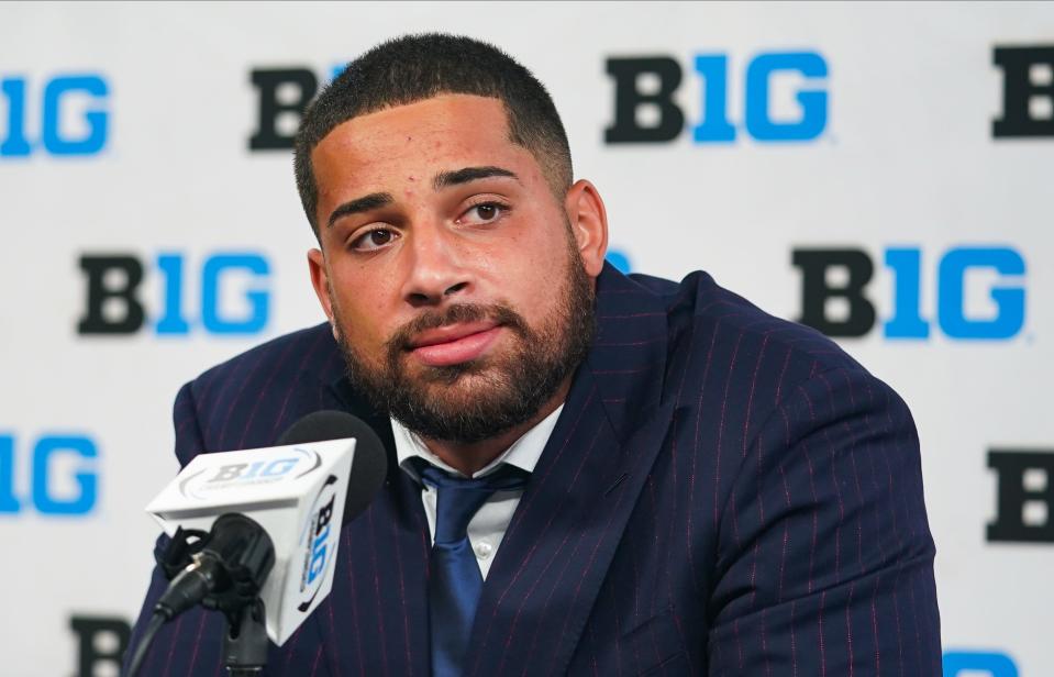 Jul 26, 2023; Indianapolis, IN, USA; Rutgers Scarlet Knights defensive lineman Aaron Lewis speaks to the media during the Big 10 football media day at Lucas Oil Stadium. Mandatory Credit: Robert Goddin-USA TODAY Sports