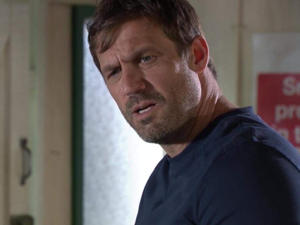 Warren Fox on Hollyoaks (Channel 4 / screenshot)