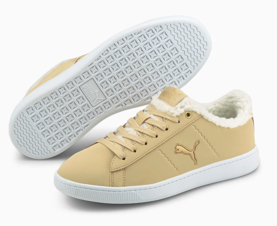 Tan low top sneakers