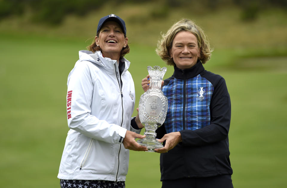 Team USA captain Juli Inkster and Team Europe captain Catriona Matthew pose ahead of the 2019 Solheim Cup at Gleneagles 