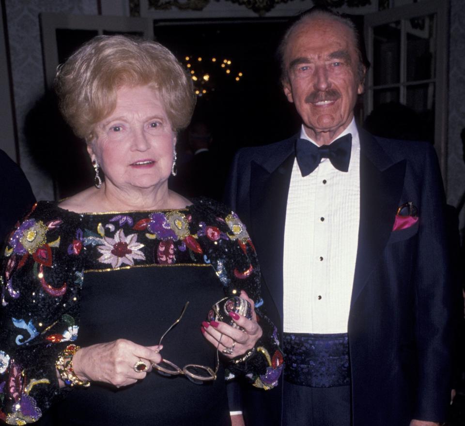 Donald Trump's parents,&nbsp;Mary MacLeod Trump and Fred Trump, at an awards&nbsp;dinner in New York in 1999. (Photo: Ron Galella via Getty Images)