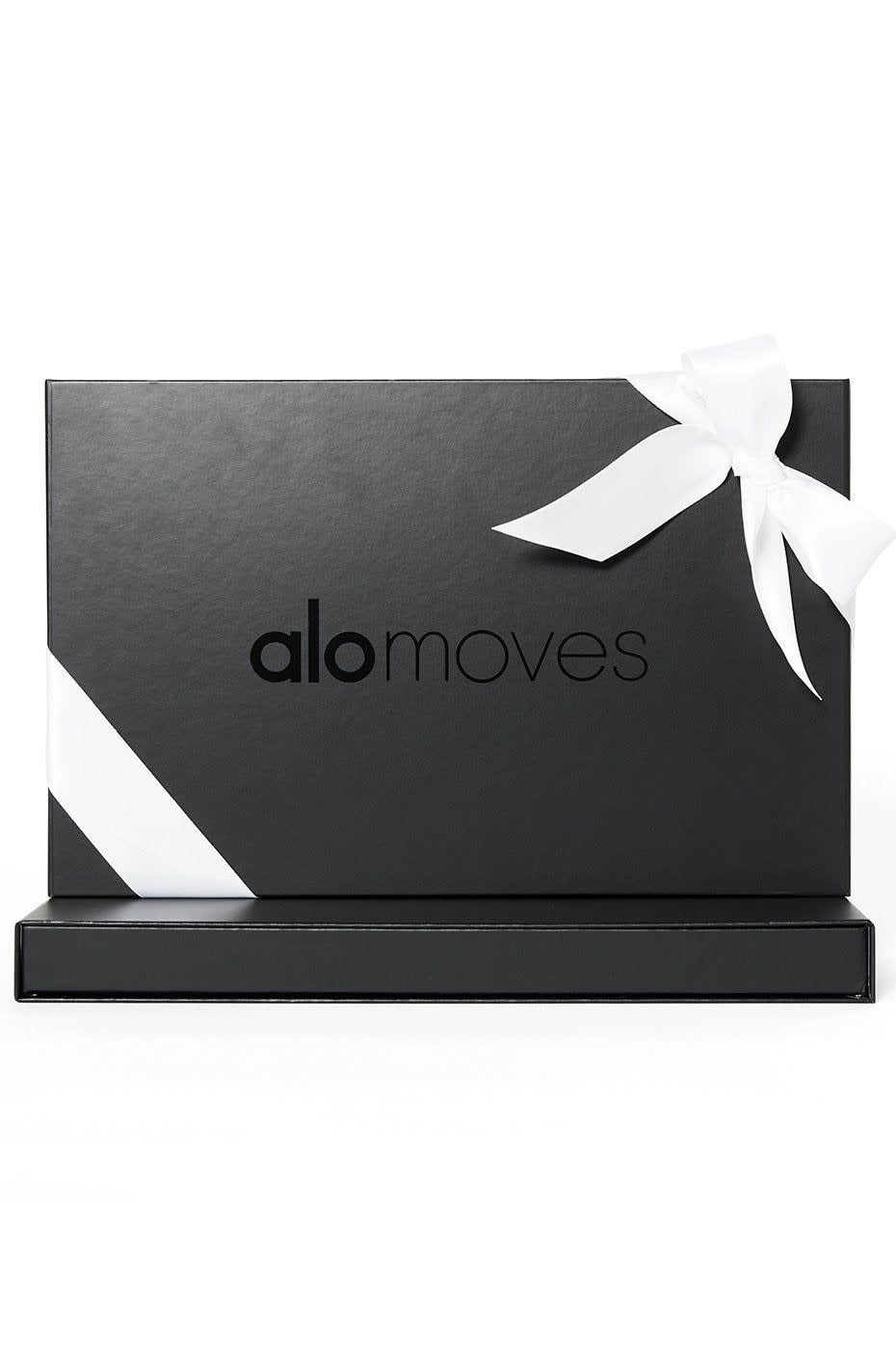 6) Alo Moves Annual Membership Gift Box