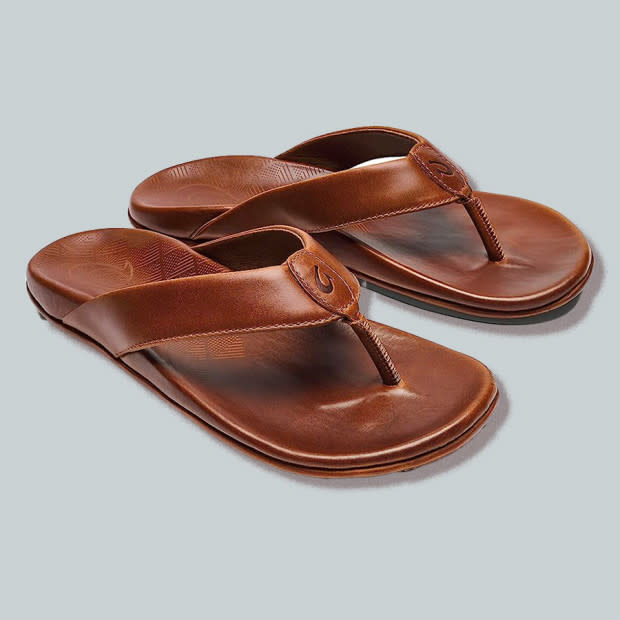 <p><a href="https://www.amazon.com/OLUKAI-Auinala-Lightweight-Flip-Flop-Compression/dp/B0BCR2MQW5?&linkCode=ll1&tag=mj_bestmensshoesprimeday2023_amastracci0723-20&linkId=eefdadb5f41e18bb4f93553eb9478486&language=en_US&ref_=as_li_ss_tl" rel="nofollow noopener" target="_blank" data-ylk="slk:Courtesy of Amazon;elm:context_link;itc:0;sec:content-canvas" class="link ">Courtesy of Amazon</a></p>