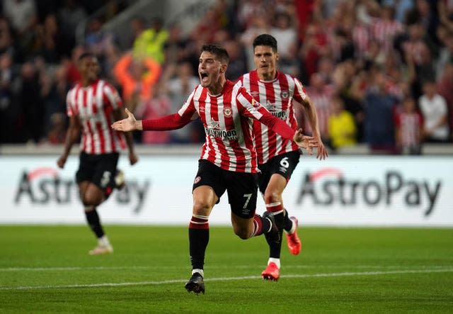 Brentford's Sergi Canos celebrates