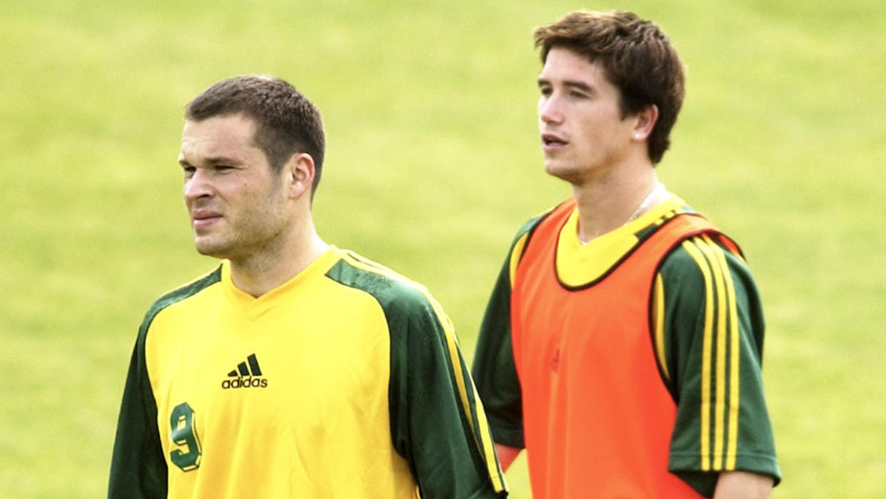 Mark Viduka (pictured left) with Harry Kewell (pictured right) in training for the Socceroos. (Getty Images)