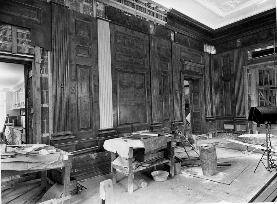 Photos of a White House gut renovation state dining room november 1951