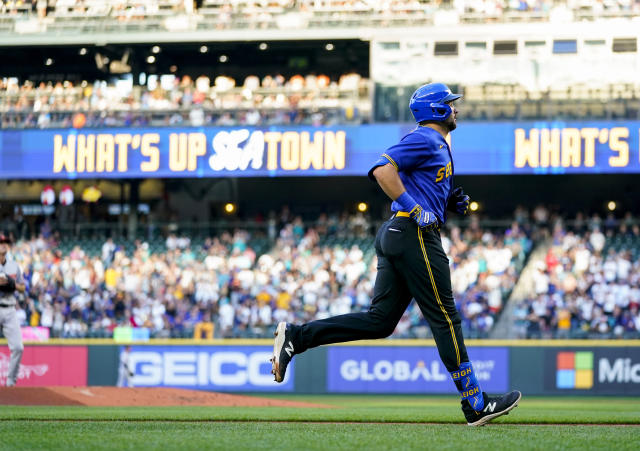 Julio Rodríguez 3-run HR carries Mariners to 8th straight win in 9