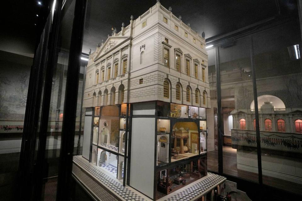 Queen Mary's Dolls' House (PA)