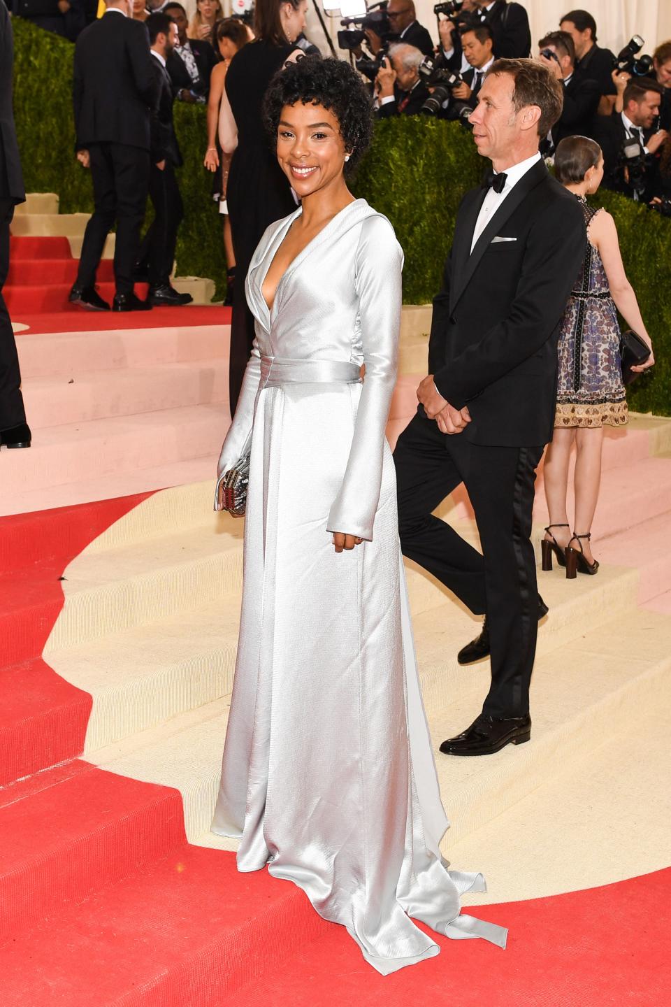 <h1 class="title">Sophie Okonedo in a Tome dress and Judith Leiber Couture bag</h1><cite class="credit">Photo: BFA.com</cite>