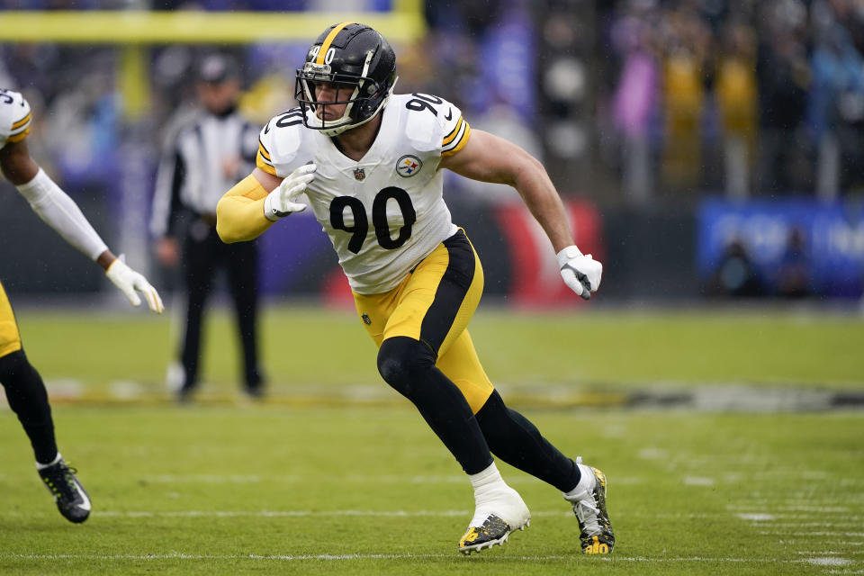 Pittsburgh Steelers outside linebacker T.J. Watt rushes in on the Baltimore Ravens during the first half of an NFL football game, Sunday, Jan. 9, 2022, in Baltimore. (AP Photo/Evan Vucci)