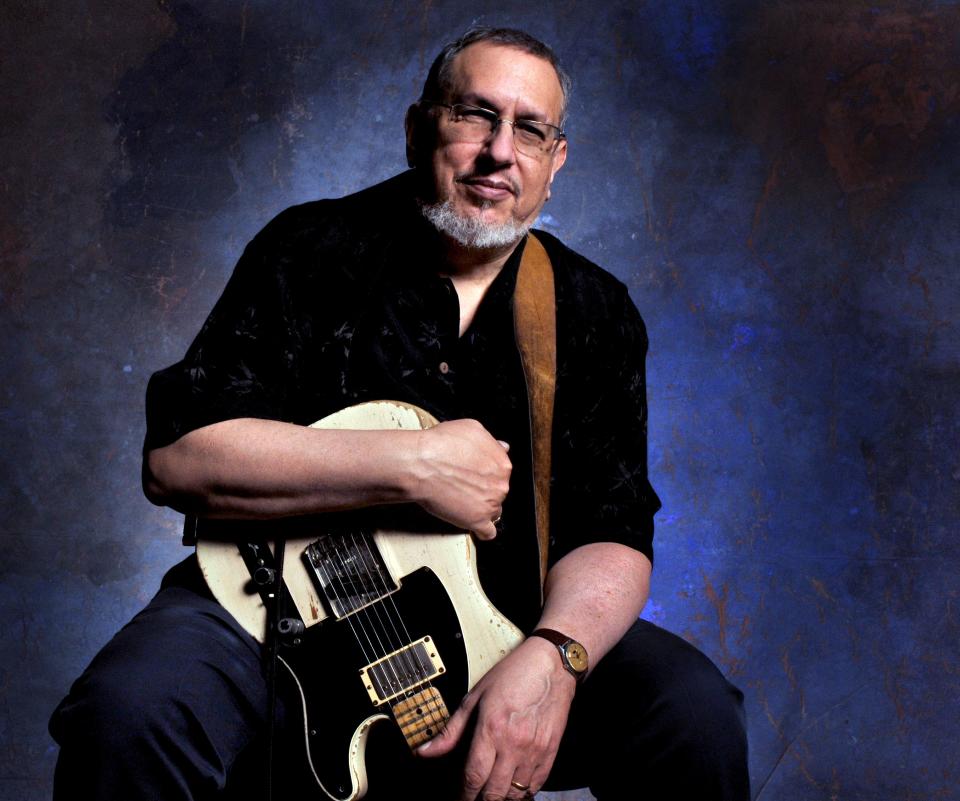 David Bromberg performs tonight at the Beacon Theatre in New York City.
