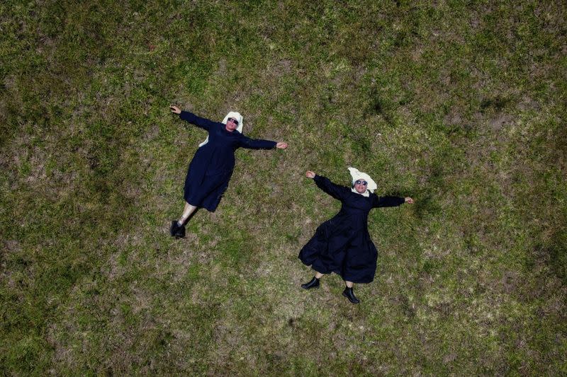 The Wider Image: Las "monjas" de la marihuana de México quieren arrebatarle la planta a los narcos