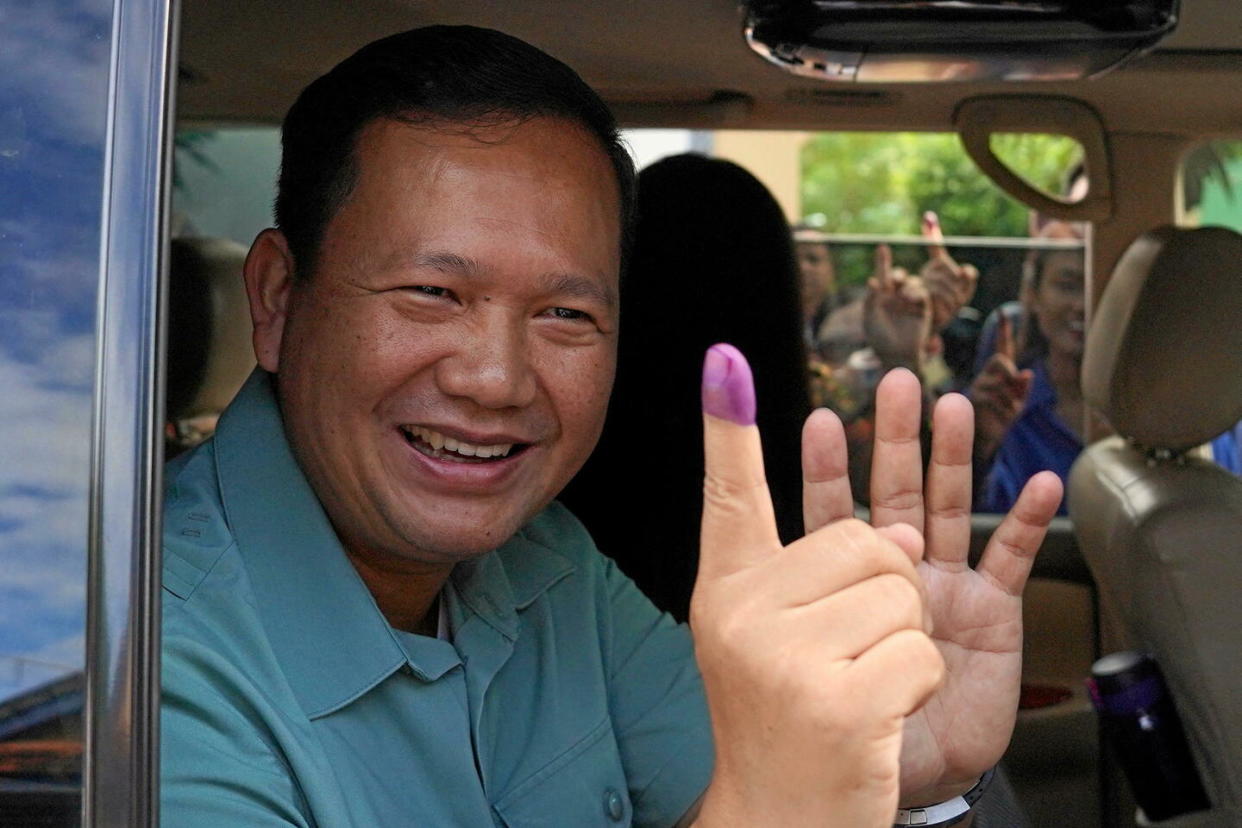 Sauf énorme surprise Hun Sen succédera à son père à la tête du pays.  - Credit:-STR / AFP