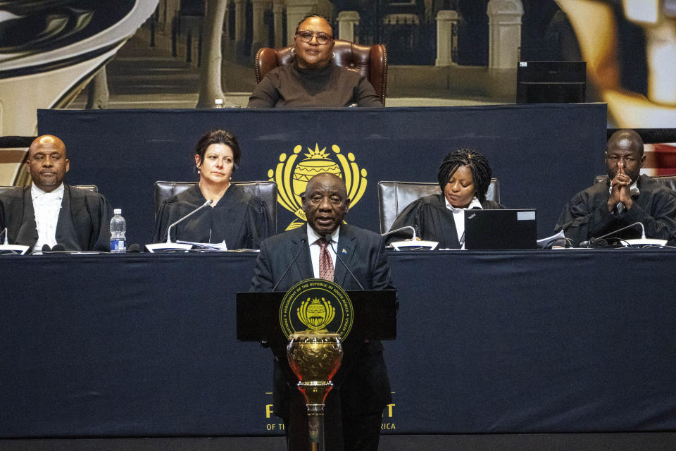 South African président Cyril Ramaphosa adresses lawmakers after being reelected as leader of the country in Cape Town, South Africa, Friday, June 14, 2024. (AP Photo/Jerome Delay)