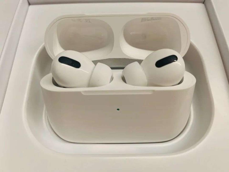 與正品外觀相同的高仿AirPods  