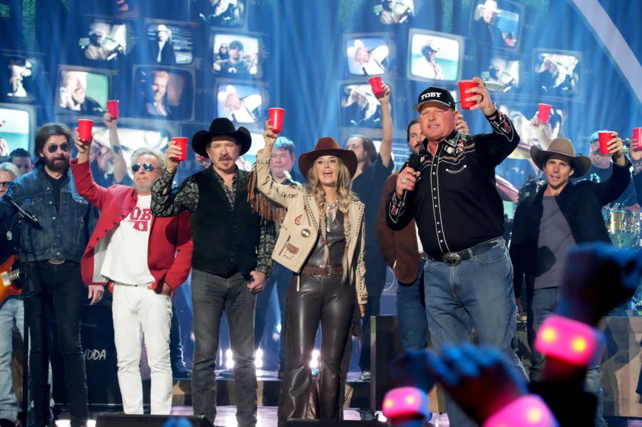 Lainey Wilson and Brooks Dunn Lead Emotional CMT Awards Tribute to the Late Toby Keith