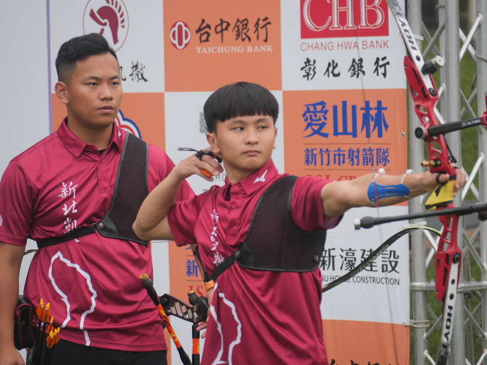 新北凱撒靠著男團壓軸取勝。射箭協會提供