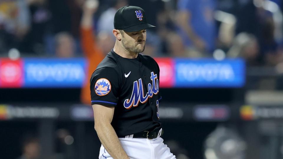 Jun 30, 2023; New York City, New York, USA; New York Mets relief pitcher David Robertson (30) reacts after giving up a three run home run to San Francisco Giants catcher Patrick Bailey (not pictured) during the eighth inning at Citi Field. Mandatory Credit: Brad Penner-USA TODAY Sports