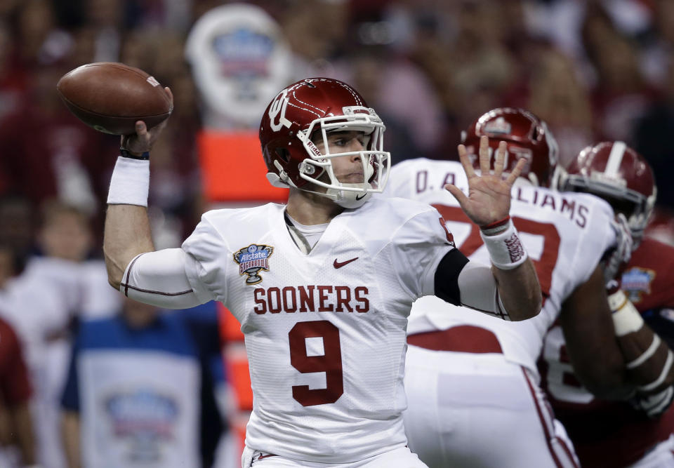 Oklahoma quarterback Trevor Knight (9) passes against Alabama during the first half of the Sugar Bowl NCAA college football game, Thursday, Jan. 2, 2014, in New Orleans. (AP Photo/Patrick Semansky)