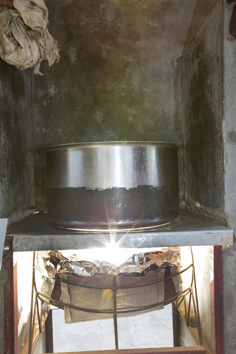 A cooking set up, powered by the sun