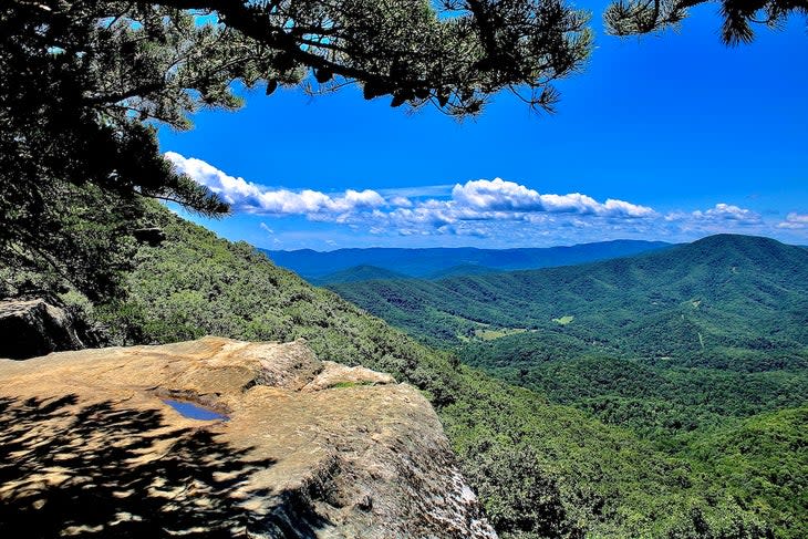 A rocky point on Tinker Cliffs of southwest Virginia